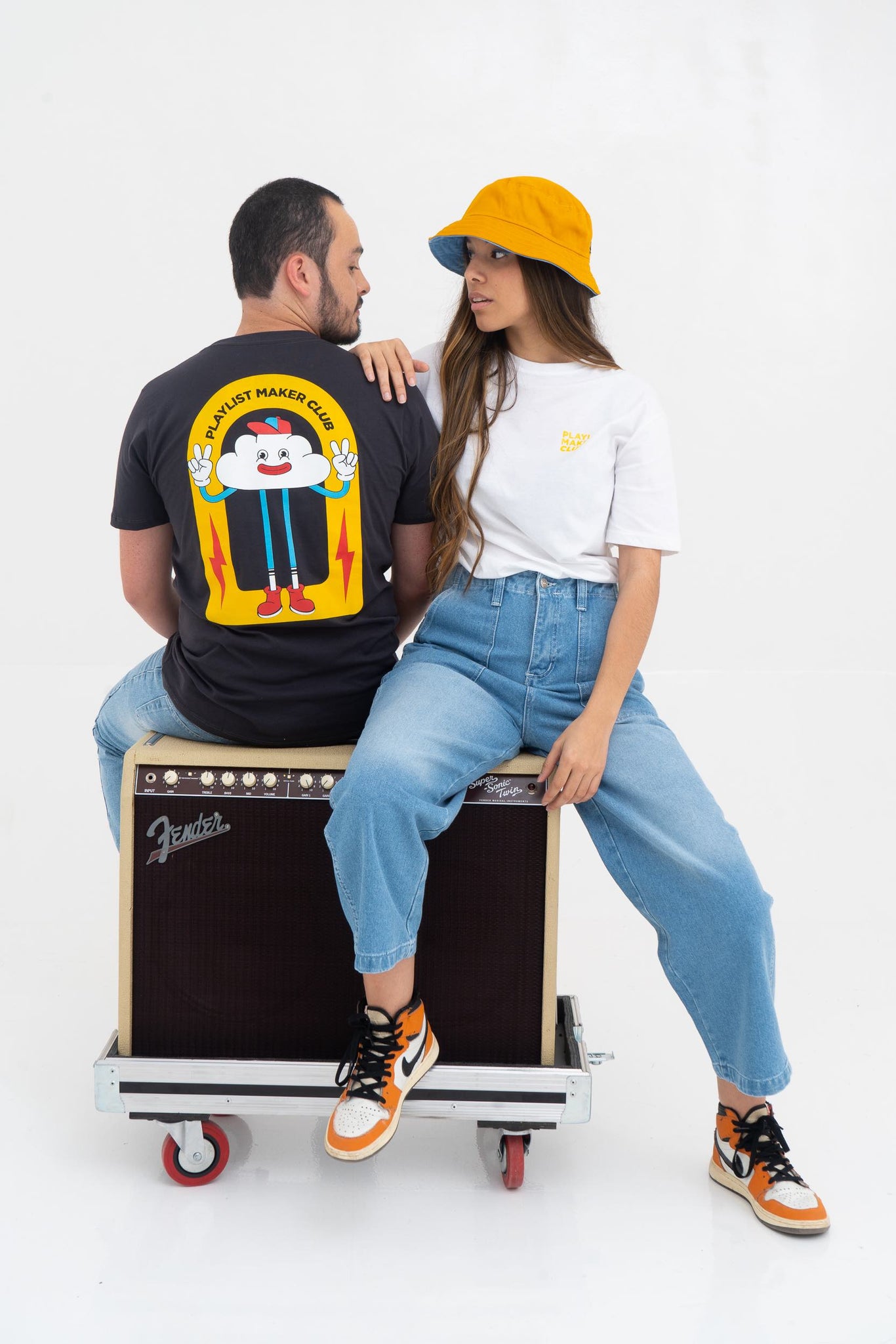 Camiseta Playlist Maker Club en Gris Plomo | Crew by Cusica